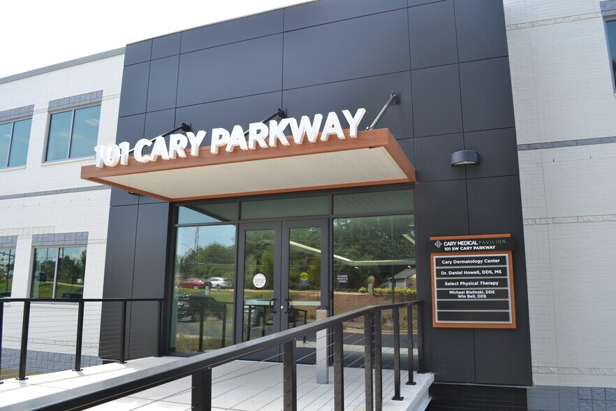 More Photos Of 101 SW Cary Pky, Cary Medical For Lease