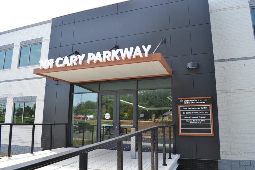 More Photos Of 101 SW Cary Pky, Cary Medical For Lease