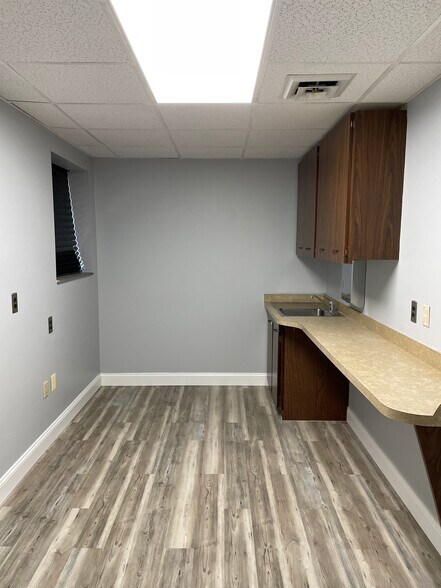 More Photos Of 9712 Belair Rd, Nottingham Medical For Lease