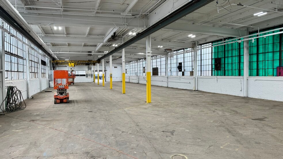 More Photos Of 5401 Hamilton Ave, Cleveland Warehouse For Lease