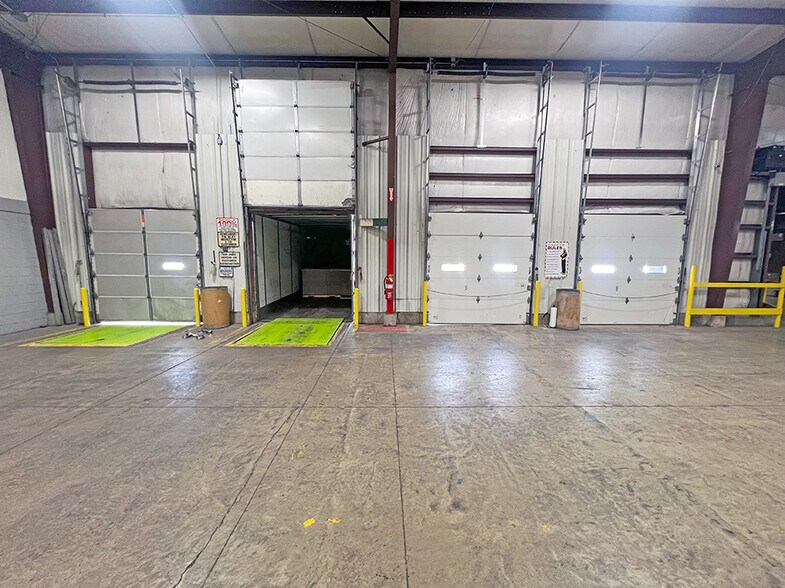 More Photos Of 1450-1520 S Mill St, Nashville Warehouse For Sale