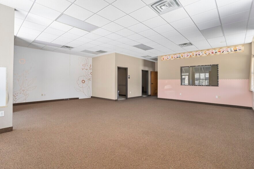 More Photos Of 2384 North Highway 287, Mansfield Office For Lease