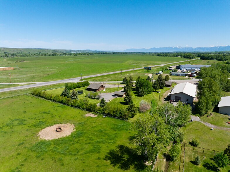 More Photos Of 70 Williams Rd E, Gallatin Gateway Flex For Sale