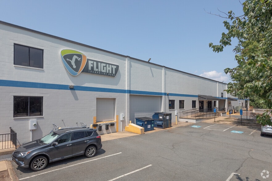 More Photos Of 7200 Fullerton Rd, Springfield Research And Development For Lease