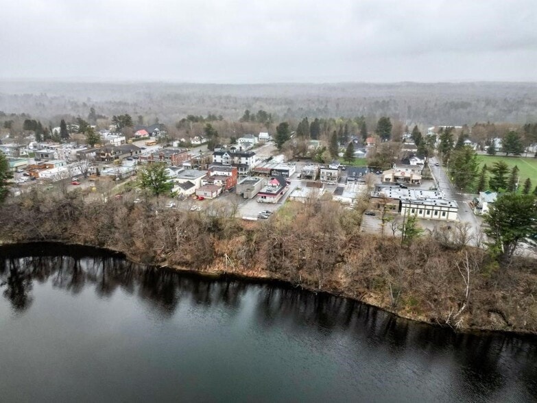 More Photos Of 3670 Rue Queen, Rawdon Supermarket For Sale