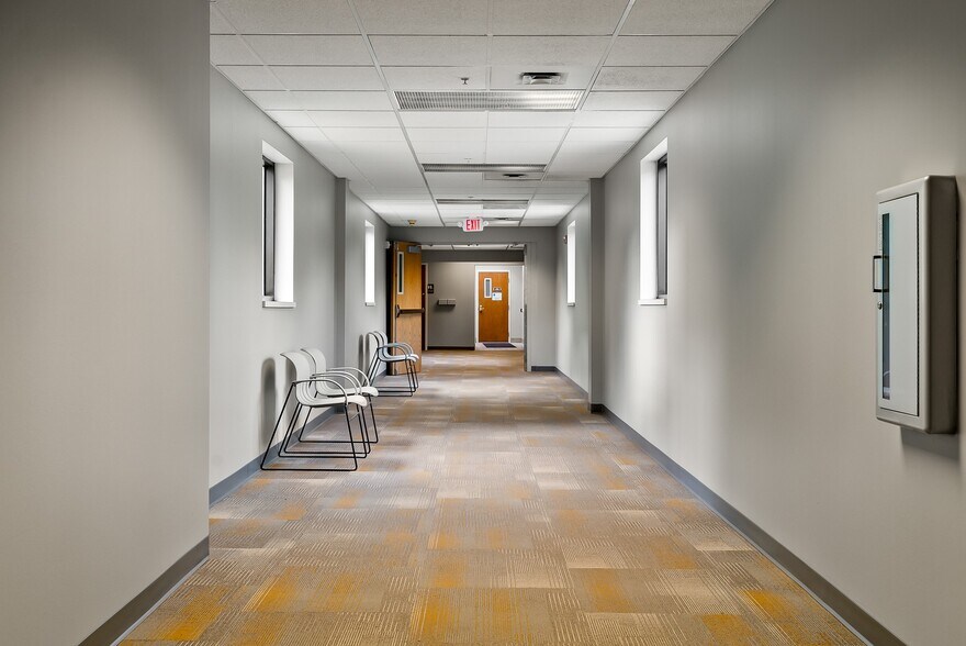 More Photos Of 7210 N Main St, Village of Clarkston Medical For Lease