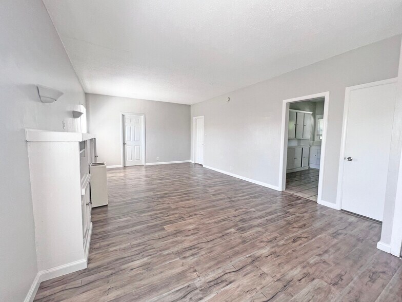 More Photos Of 679 Obispo Ave, Long Beach Apartments For Sale