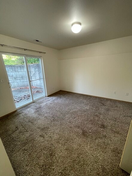 More Photos Of 321 Willow St, Bremerton Apartments For Sale