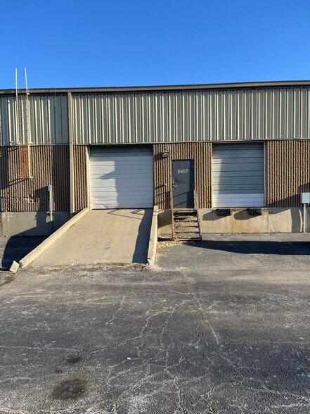 More Photos Of 6451-6459 Universal Ave, Kansas City Warehouse For Lease