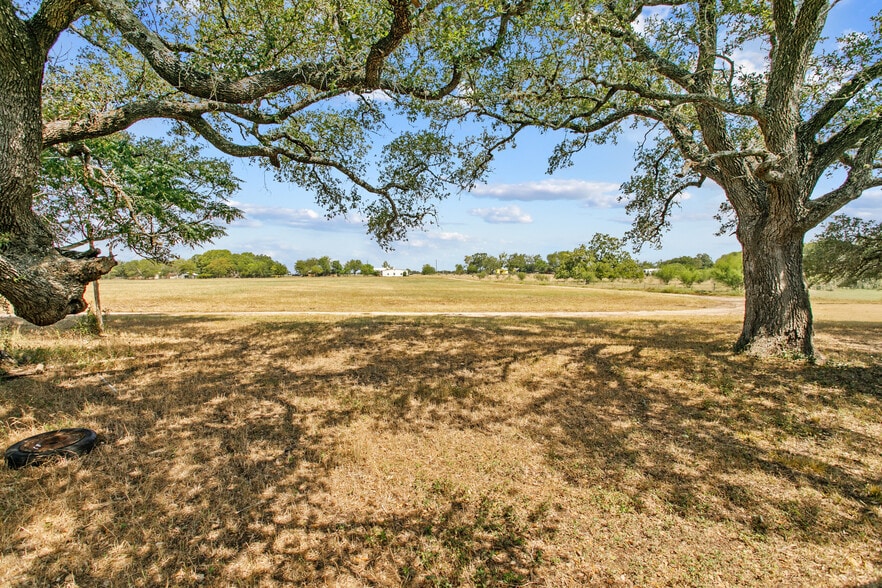 More Photos Of 1408 State Park Rd, Lockhart Land For Sale