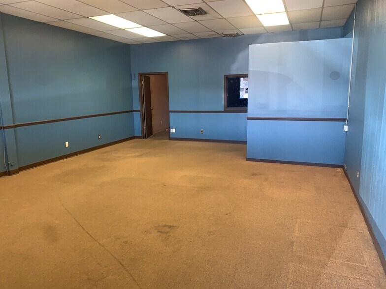 More Photos Of 3265-3277 Austin Peay Hwy, Memphis Unknown For Lease