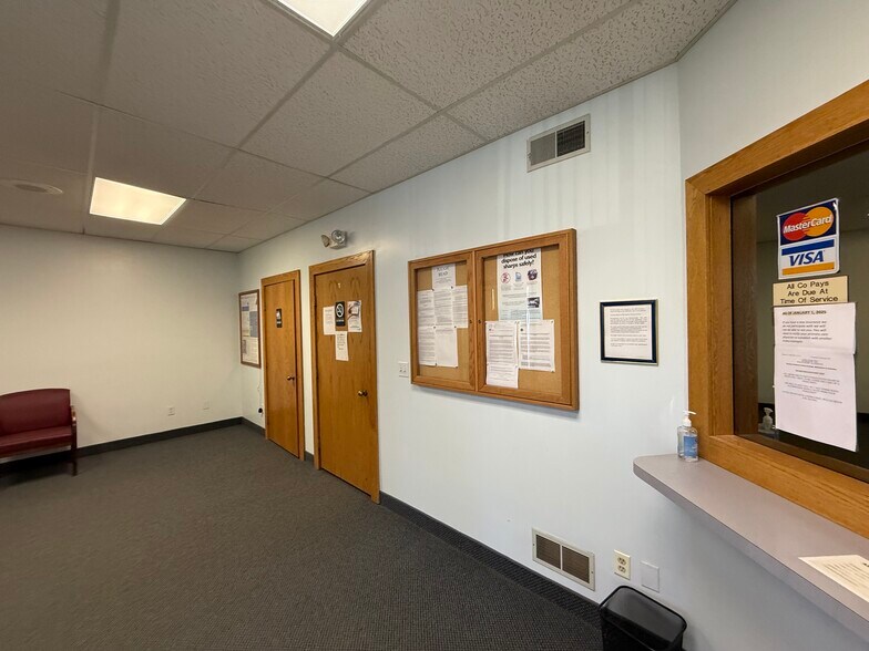 More Photos Of 1 Oxford Xing, New Hartford Medical For Lease