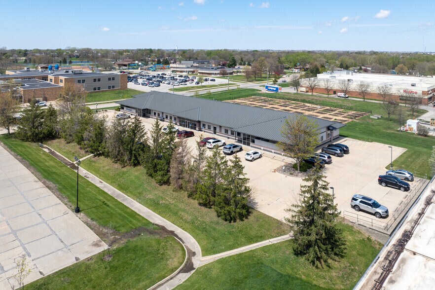 More Photos Of 231 NW School St, Ankeny Medical For Sale