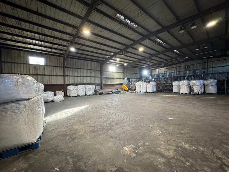 More Photos Of 1675 E Mauretania St, Wilmington Warehouse For Lease