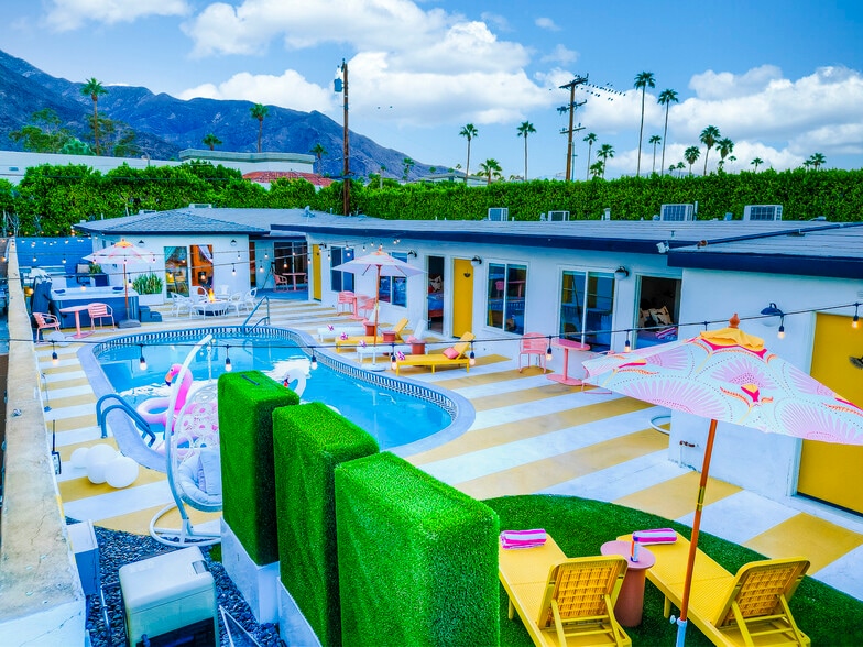 More Photos Of 1339 N Indian Canyon Dr, Palm Springs Hotel For Sale