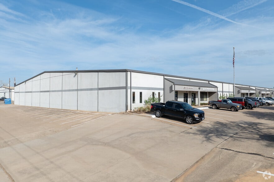 More Photos Of 2501-2519 Gravel Dr, Fort Worth Unknown For Lease