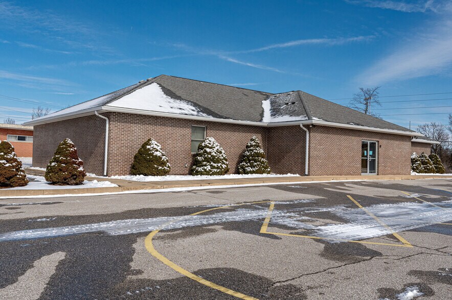 More Photos Of 1366 S Wabash St, Wabash Office For Sale