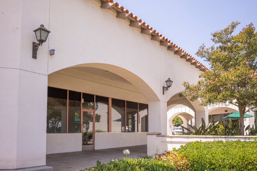 More Photos Of 315-487 Magnolia Ave, Corona Unknown For Lease