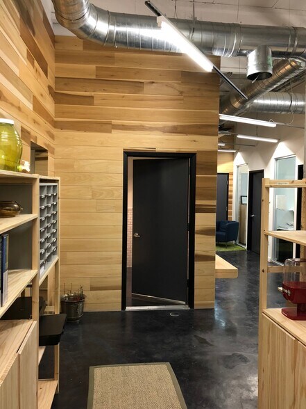 More Photos Of 255 Ne 69th St, Miami Warehouse For Lease