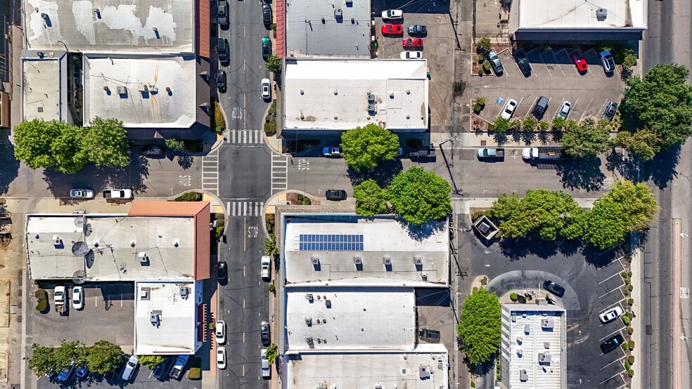 More Photos Of 1300-1340 Broadway Ave, Atwater Storefront For Lease