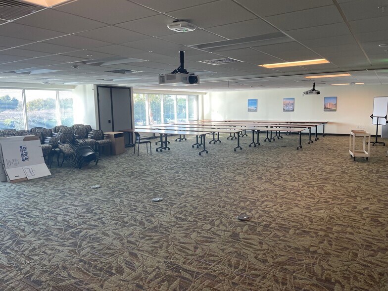 More Photos Of 8333 Bryan Dairy Rd, Largo Office For Sale