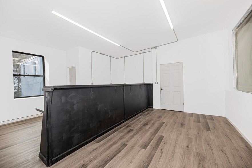 More Photos Of 284 Nepperhan Ave, Yonkers Warehouse For Lease