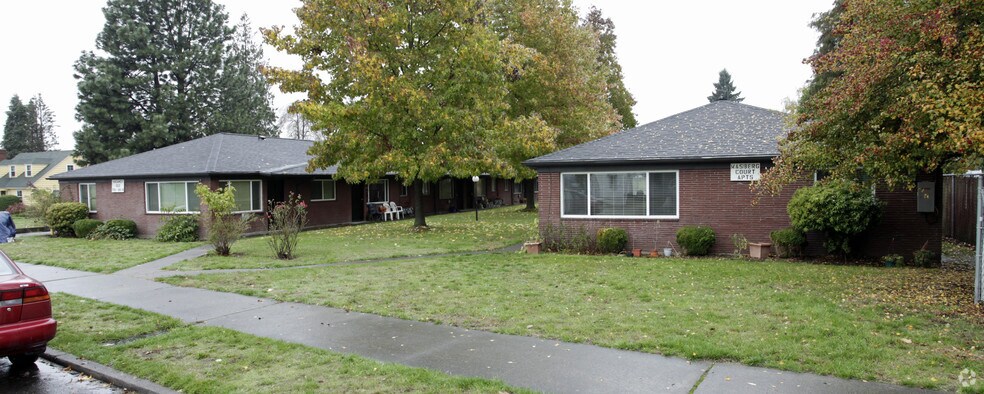 More Photos Of 2710 E Sixth St, Vancouver Apartments For Sale