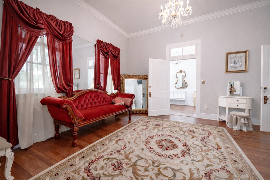 More Photos Of 5800 England Dr, Alexandria Specialty For Sale