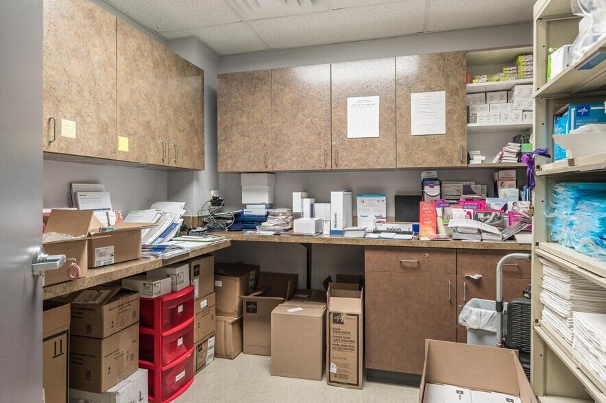 More Photos Of 961 Spring Creek Rd, East Ridge Medical For Lease