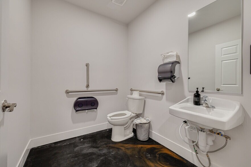 More Photos Of 2312 US Highway 19, Holiday Office For Sale