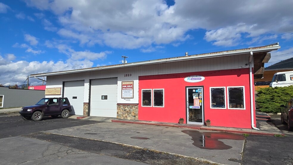 Primary Photo Of 1520 Canyon St, Creston Auto Repair For Sale