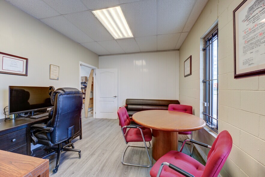 More Photos Of 26 Tamara Pl, Brantford Distribution For Sale