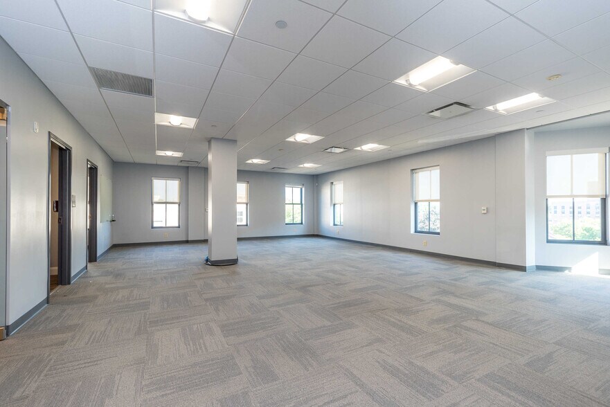 More Photos Of 574 Main St, Bethlehem Storefront Retail Office For Sale