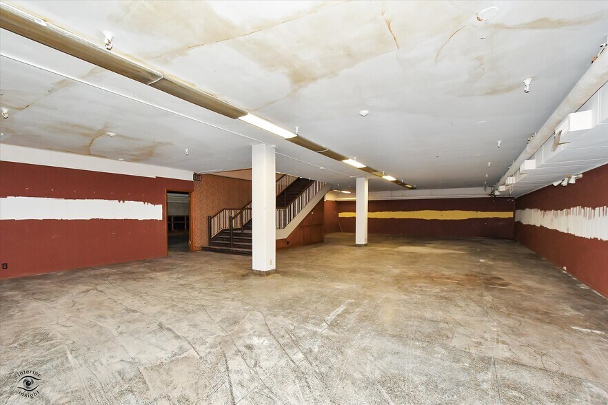 More Photos Of 800 La Salle St, Ottawa Office For Sale