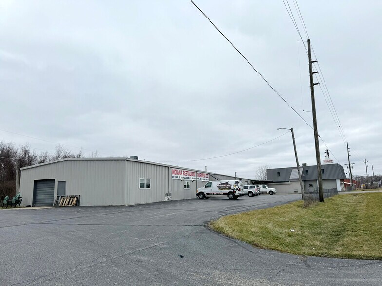 More Photos Of 2691 E US Highway 30, Warsaw Warehouse For Sale