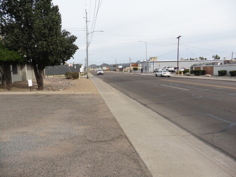 More Photos Of 9418 N 16th Ave, Phoenix Light Distribution For Sale