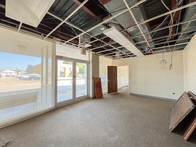 More Photos Of 801 Barrow St, Houma Office For Sale