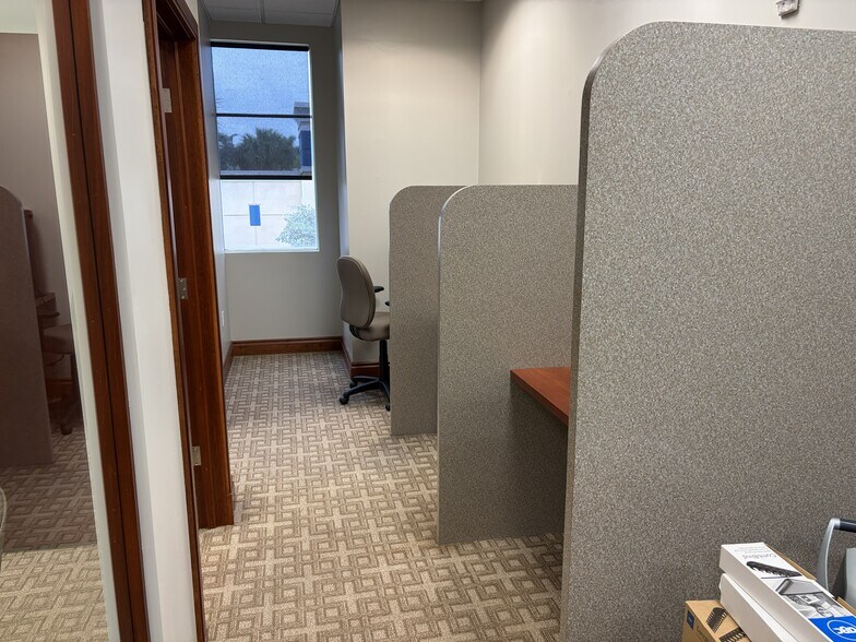 More Photos Of 1961 NW 150th Ave, Pembroke Pines Office For Lease