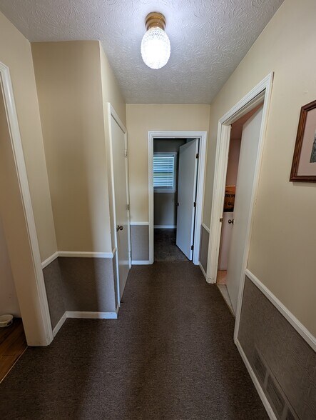 More Photos Of 707 Jewell Rd, Wilmore Warehouse For Sale