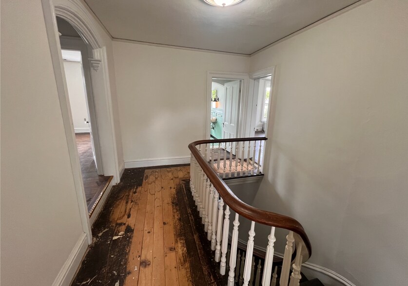 More Photos Of 2 Main St, Flemington Restaurant For Sale