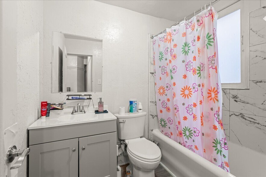 More Photos Of 425 Hyde St, San Francisco Apartments For Sale