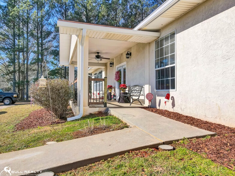 More Photos Of 1141 Corinth Rd, Newnan Congregate Senior Housing For Sale