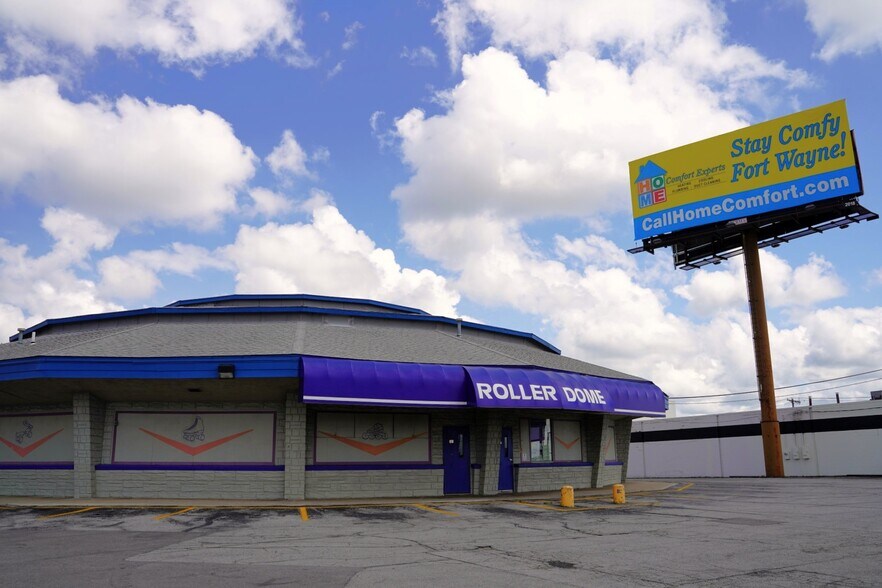 More Photos Of 444 W Coliseum Blvd, Fort Wayne Skating Rink For Sale