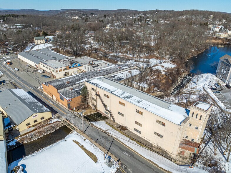 More Photos Of 10 Furnace St, Stanhope Manufacturing For Lease