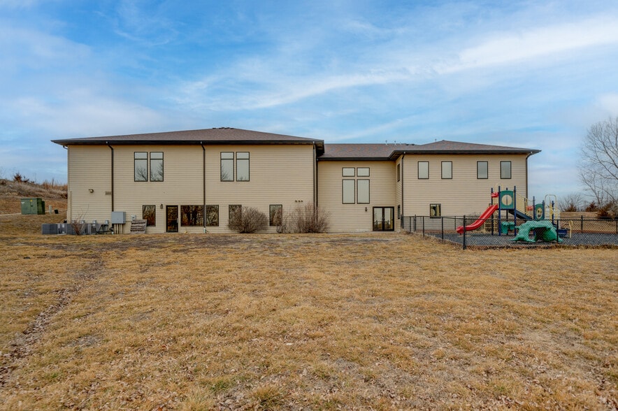 More Photos Of 2730 Crossbridge Rd, Lincoln Religious Facility For Sale