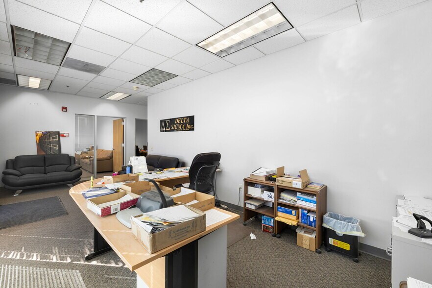 More Photos Of 6690 Doolittle Ave, Riverside Warehouse For Sale