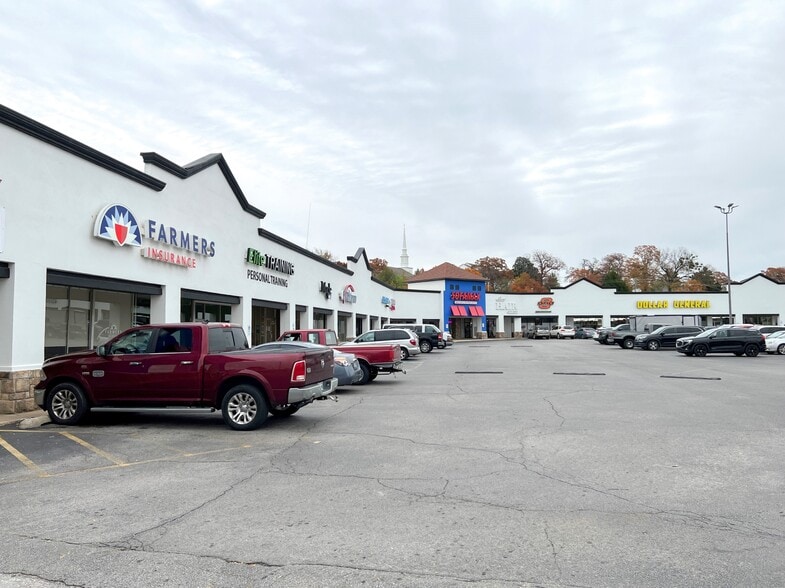 More Photos Of 406-546 Plaza Ct, Sand Springs Unknown For Lease