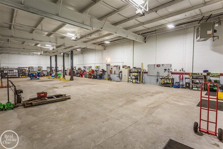 More Photos Of 3519 Military St, Port Huron Industrial For Sale