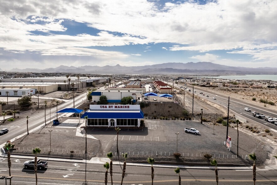 More Photos Of 951 Lake Havasu Ave N, Lake Havasu City Showroom For Sale