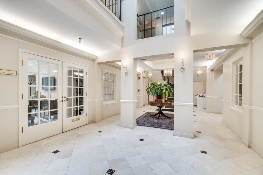 More Photos Of 228 S Washington St, Alexandria Loft Creative Space For Sale